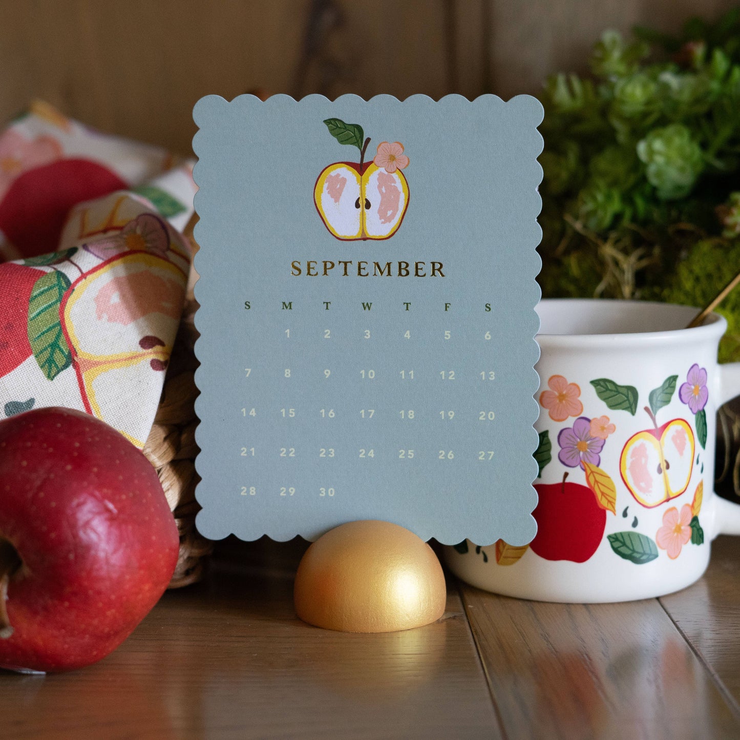 2025 Scalloped Desk Calendar